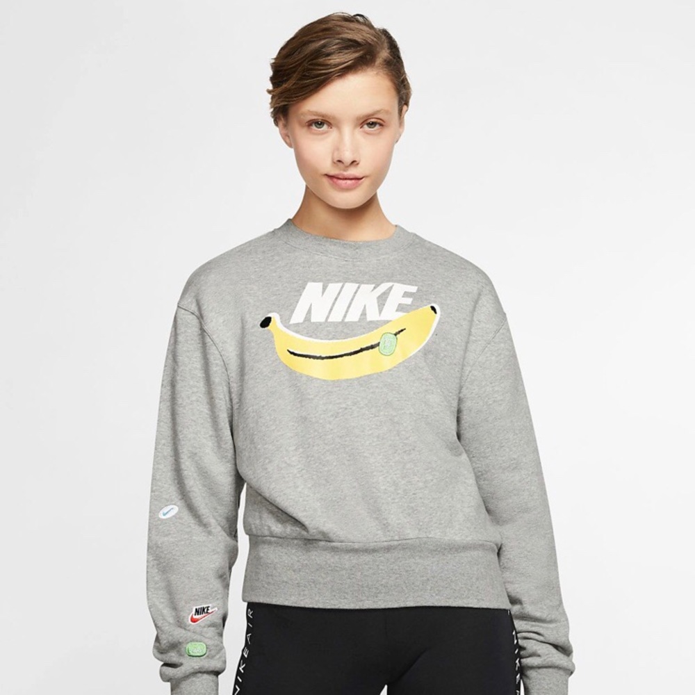 {NWT} Nike fleece crew neck sweatshirt